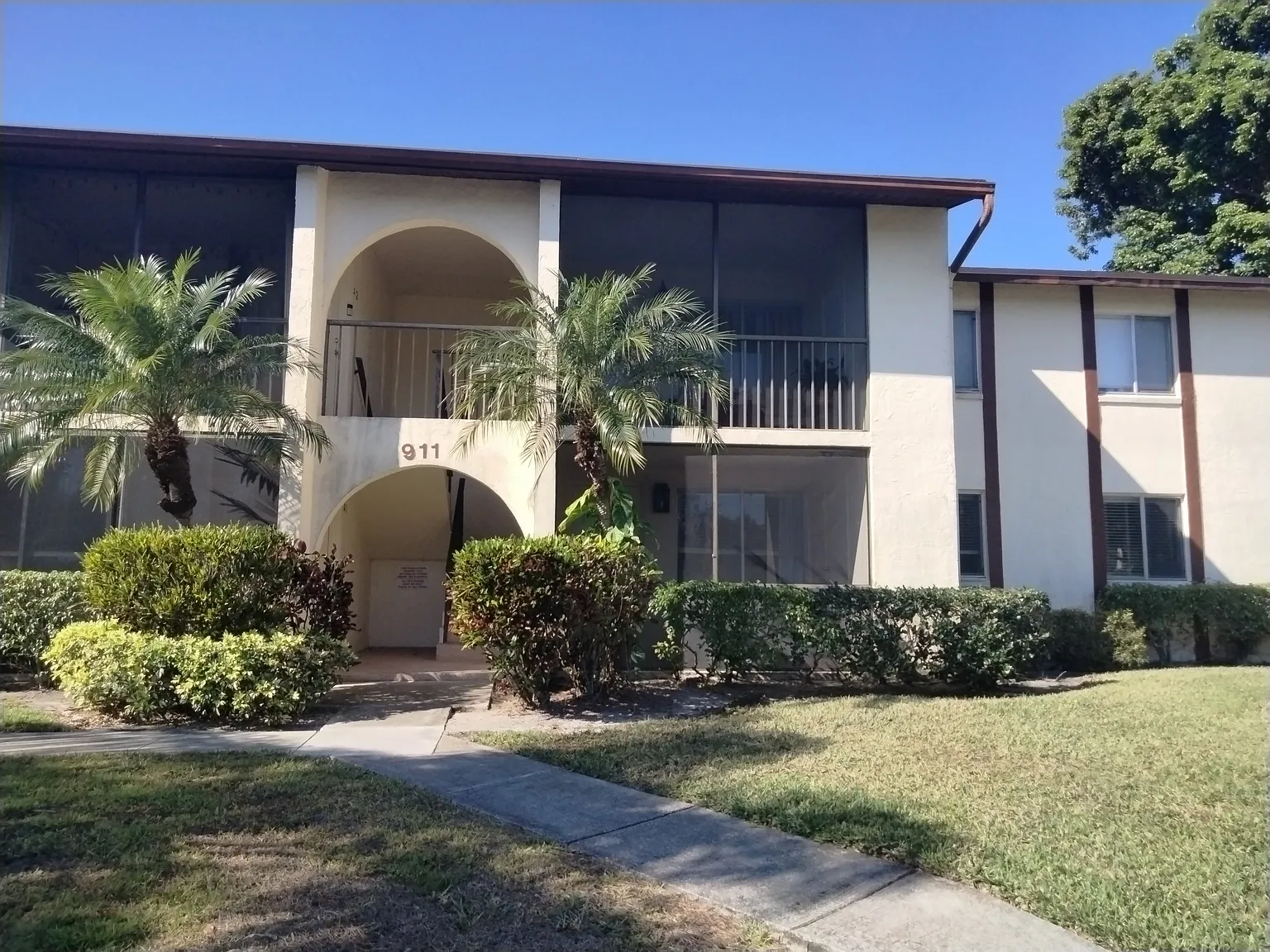 2 bed, 1115 sqft, $1,900 — Photo 2
