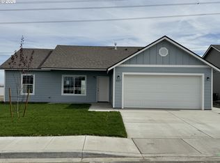 3317 Blue Jay St, Umatilla, OR 97882