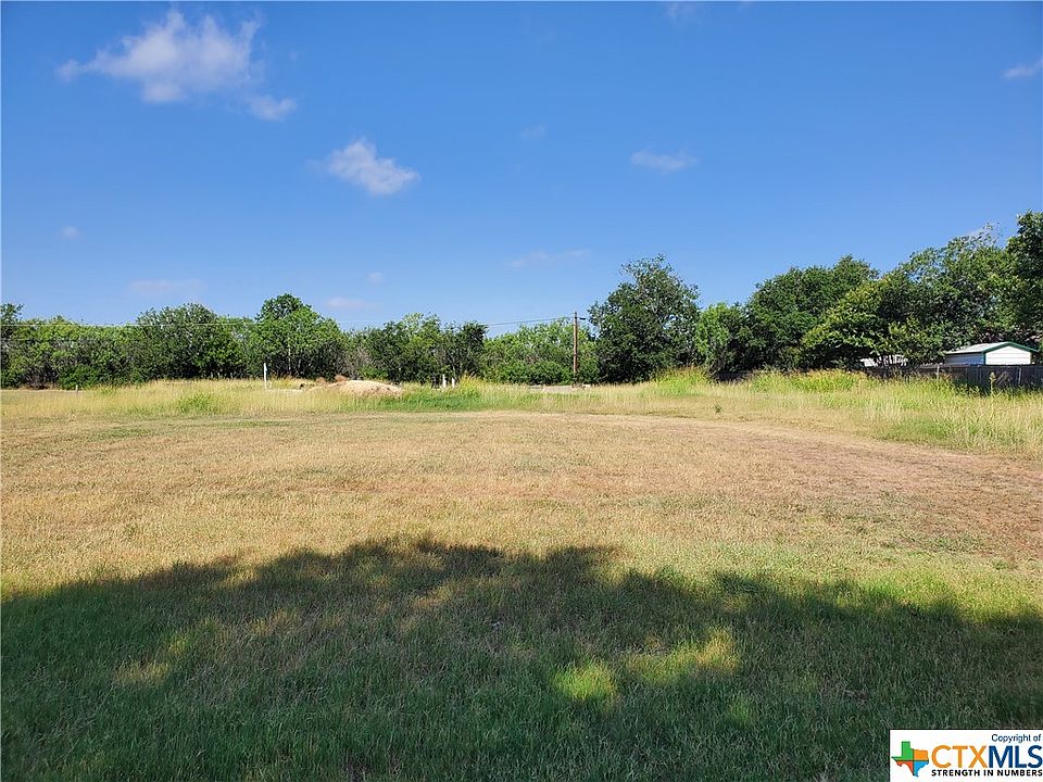 1st image of 804 River Oak Dr
