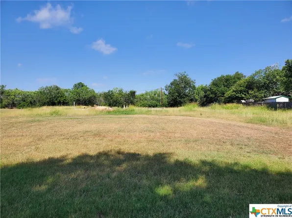 804 River Oak Dr, Seguin, TX 78155