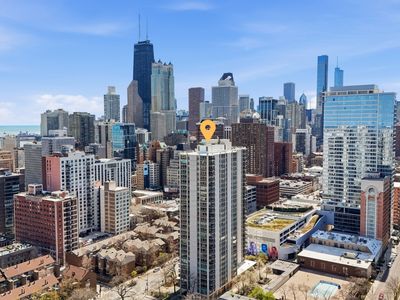 1255 N Sandburg Ter Unit 2906E, Chicago, IL, 60610