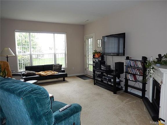 2nd image of 8107 Chesapeake Cir #1