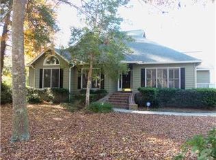 3 Sherborne Ln, Savannah, GA 31419