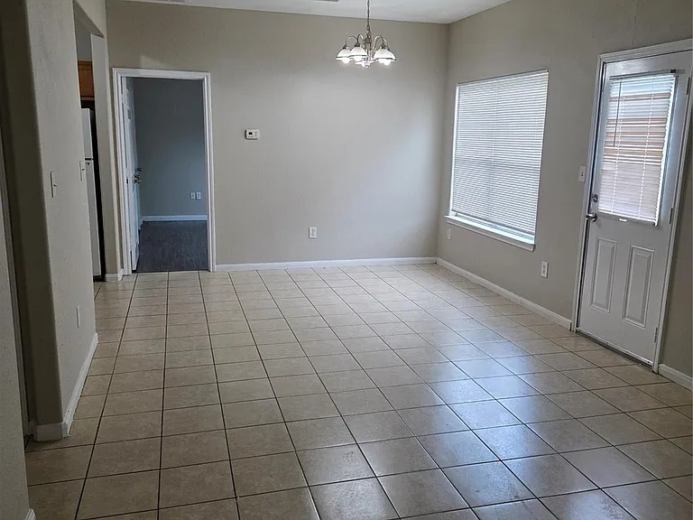 10015 Wiloak St #B — Photo 3