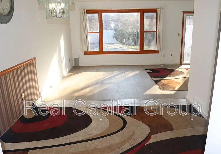 5 Cheryl Ct — Photo 5