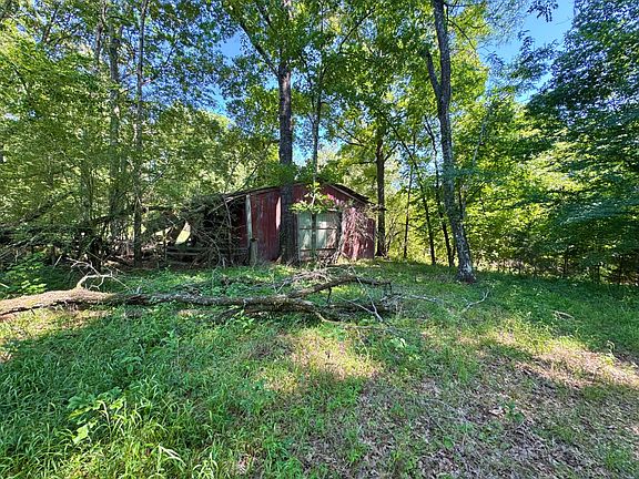 4th image of 712 Popular Hill Rd