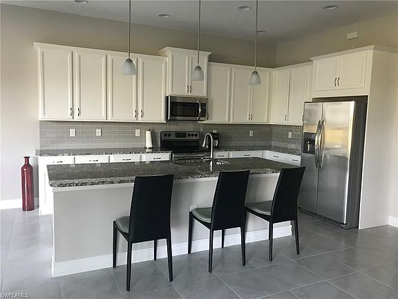 3rd image of 14725 Leeward Dr
