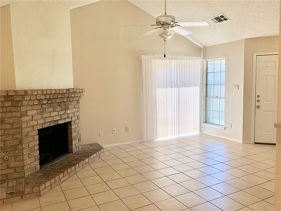 4th image of 319 Greenlawn Blvd