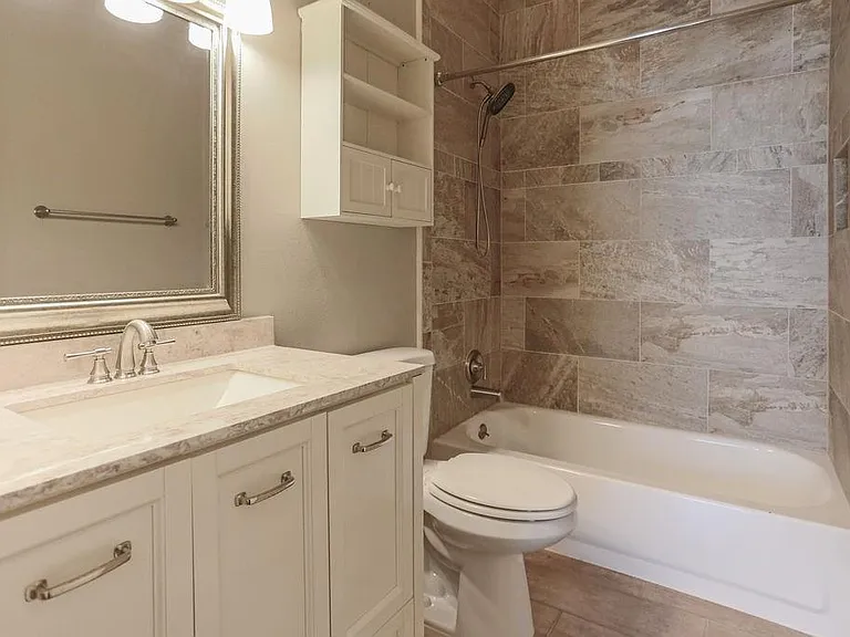 1307 Kinney Ave #122 — Photo 11