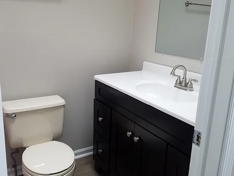 Bath in Bedroom 1 (with tub)