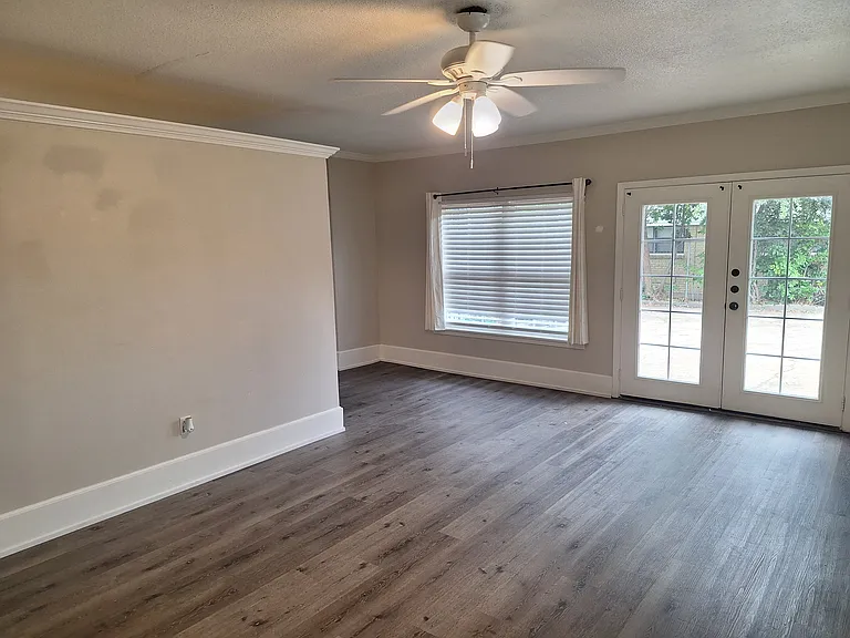 8430 Birchcroft Dr — Photo 25