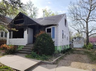 1311 SW 16th St, Topeka, KS 66604