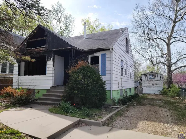 1311 SW 16th St, Topeka, KS 66604