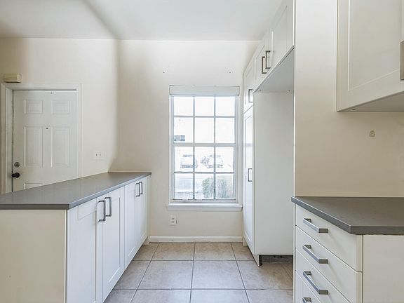 4th image of 4948 SW 31 Ter Terrace