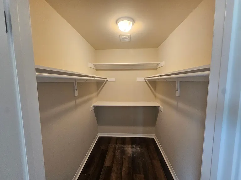 bedroom 3 walk in closet