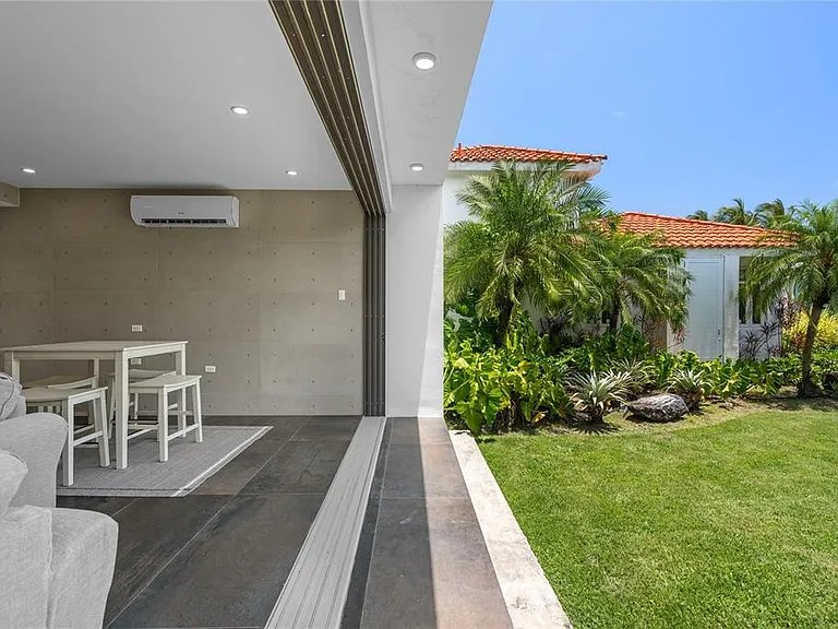 370 Dorado Bch E — Photo 59