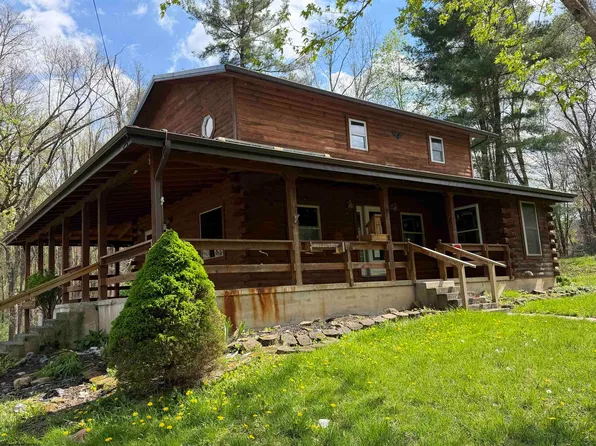 200 Beavertail Dr, Bruceton Mills, WV 26525