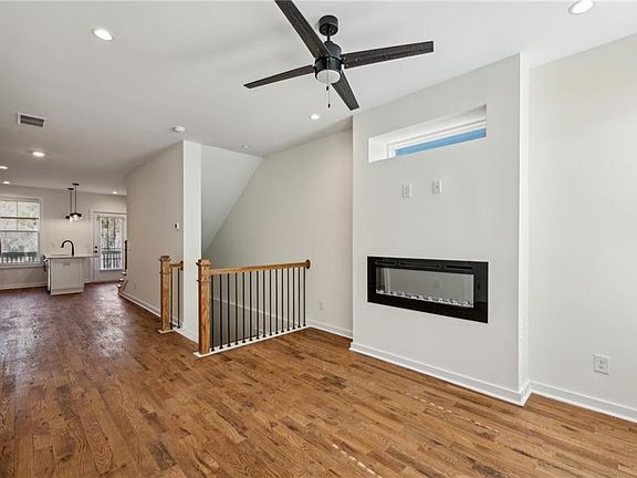 3rd image of 1095 Tucker Ave #503