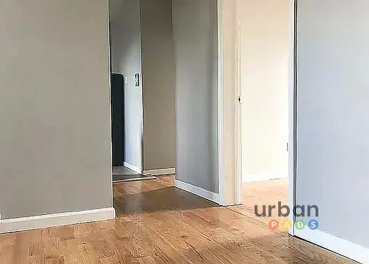 1060 Hancock St #6 — Photo 5