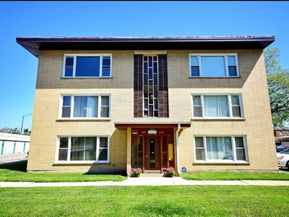 7345 S Kedzie Ave #3W