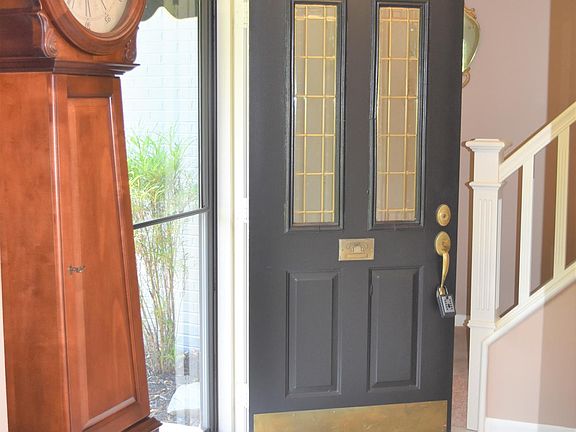 3rd image of 1108 Maplewood Dr