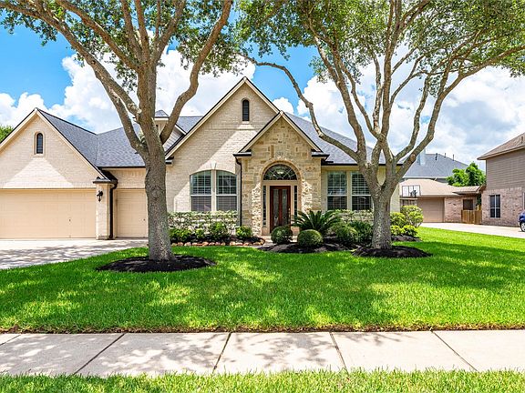 2nd image of 5307 Blue Cypress Ln