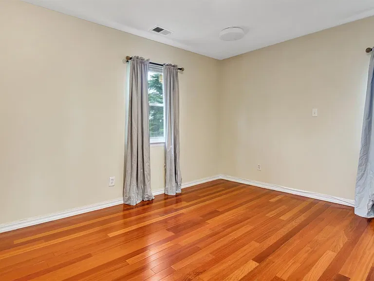 47 Carriage Rd — Photo 25