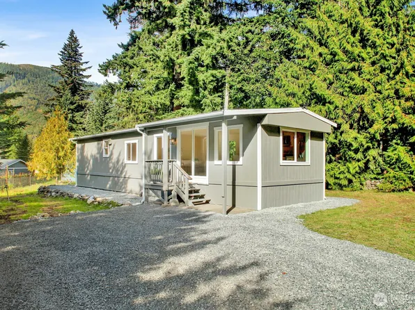 7933 Santa Fe Trail, Maple Falls, WA 98266