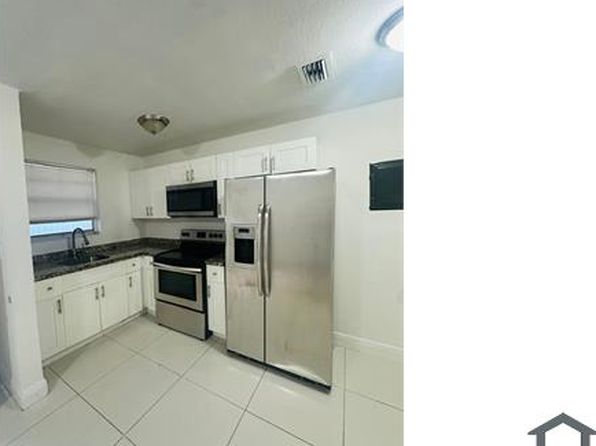 220 NW 63rd St #4
