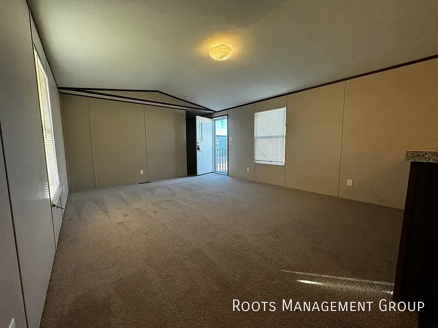 3 Bed 2 Bath Home Available for Lease at Countryside Estates KS - Apply Now! — Photo 4