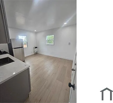 1 bed, 800 sqft, $1,793 — Photo 2