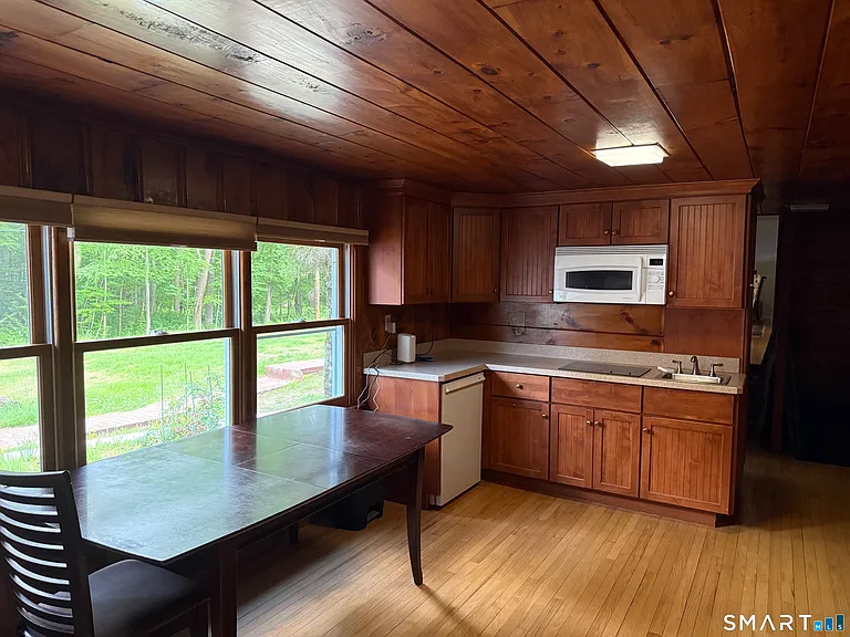 381 Nichols Ave — Photo 15