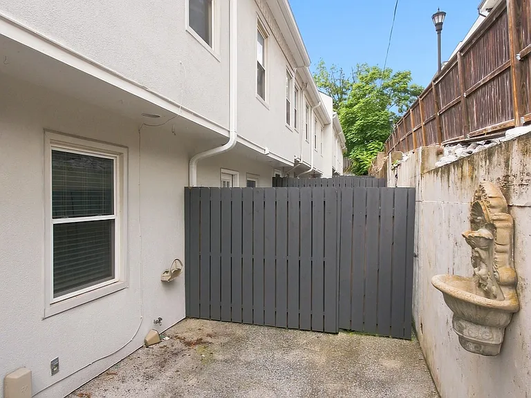 205 Fairmont Ct — Photo 27