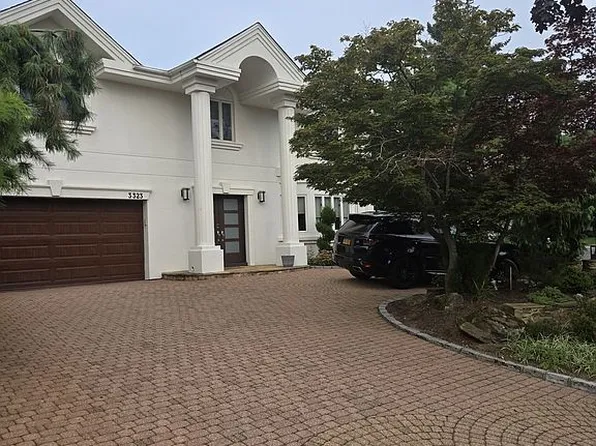 3323 Judith Dr, Bellmore, NY 11710