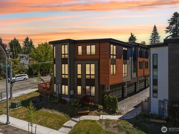 117 6th Street #E, Kirkland, WA 98033