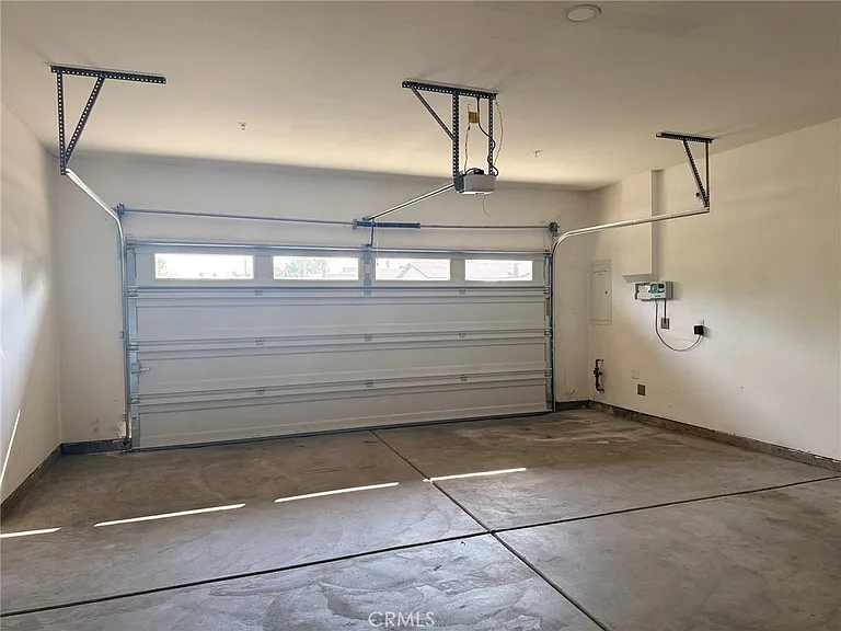 2975 Gibson St — Photo 18