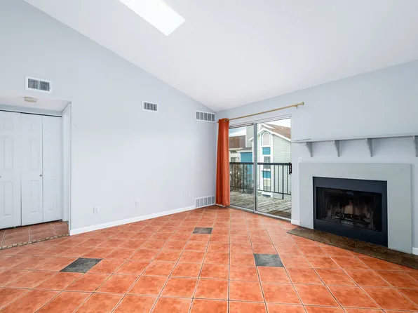 8803 Colorado Blvd APT 304, Thornton, CO 80229