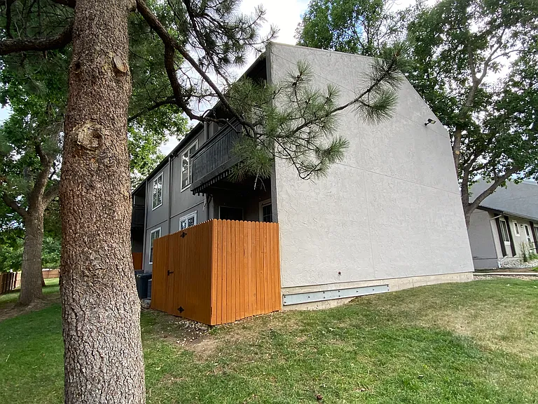 2301 E Fremont Ave #U9 — Photo 3