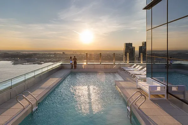 Rented by Extell Marketing Group LLC | media 20