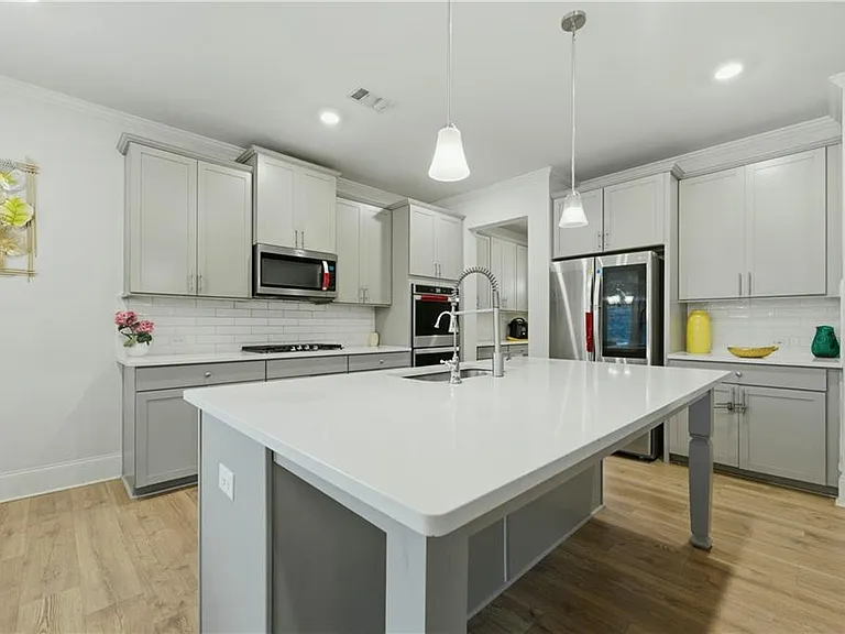 196 Treeline Trl — Photo 4
