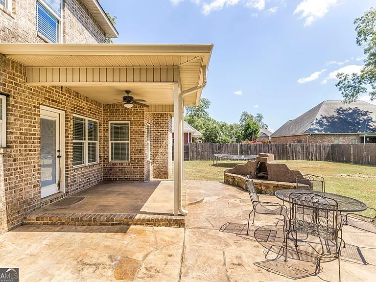 203 Norfolk Cir — Photo 28