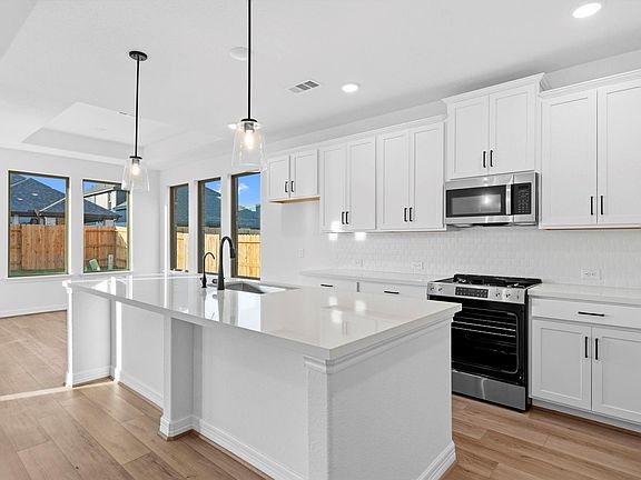 7th image of this home