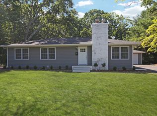 59 Further Ln, Riverhead, NY 11901