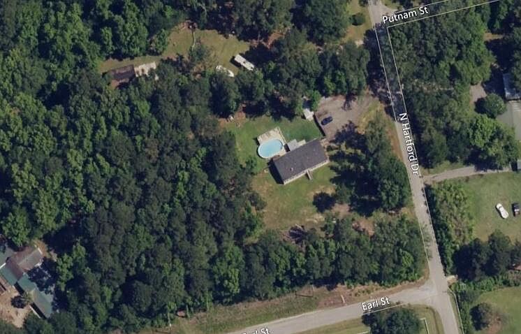 1st image of 114 Earl St