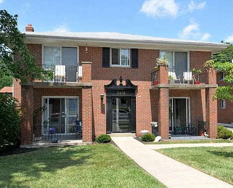 Four Seasons Apartments — Photo 14