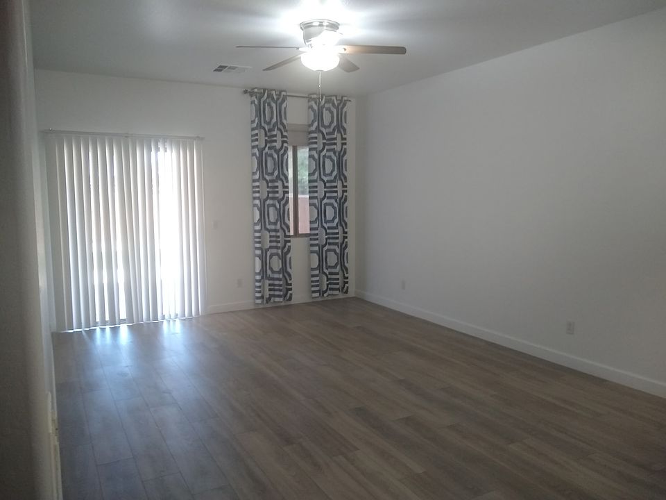 1st image of 44200 W Cydnee Dr