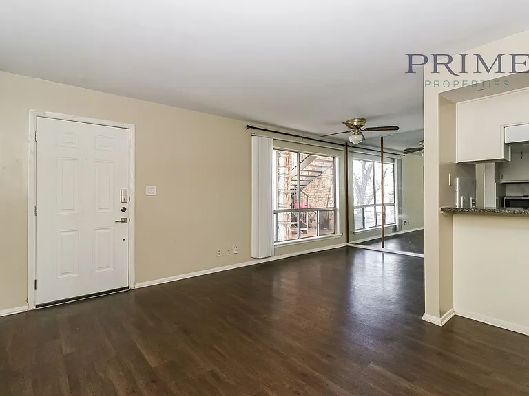 500 E Riverside Dr #135 — Photo 12