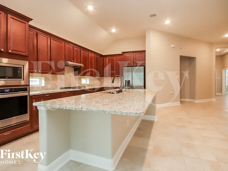8723 Jonquil Dr — Photo 5