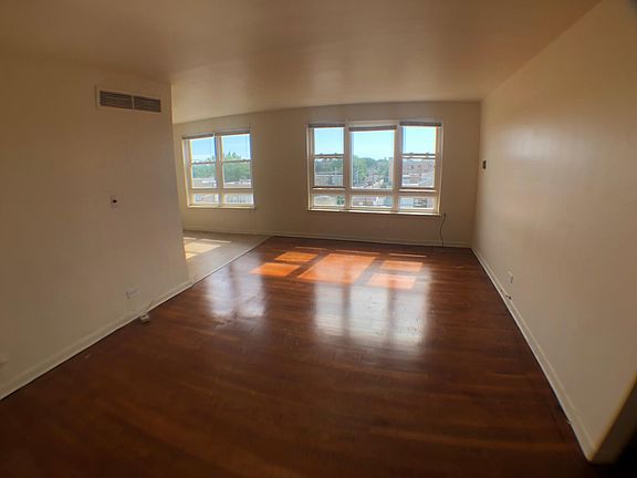5th image of 5351 N California Ave