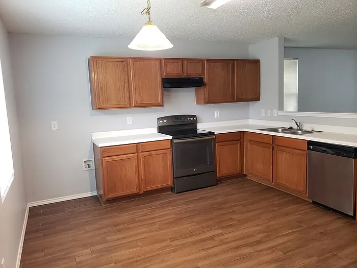 1909 Ramada Trl — Photo 3